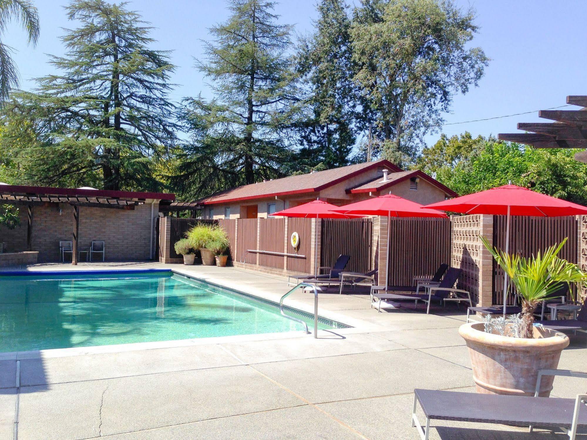 Dr Wilkinsons Backyard Resort And Mineral Springs A Member Of Design Hotels Calistoga Bagian luar foto